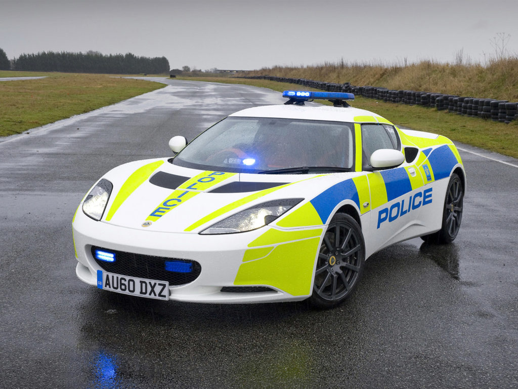 Lotus evora police